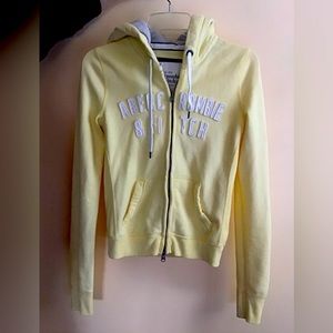 Vintage Abercrombie and Fitch Women’s Zip Up Hoodie